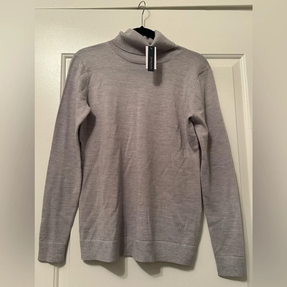 NWT PENDELTON | Soft Gray Marino Wool Turtleneck Sweater - Picture 3 of 6